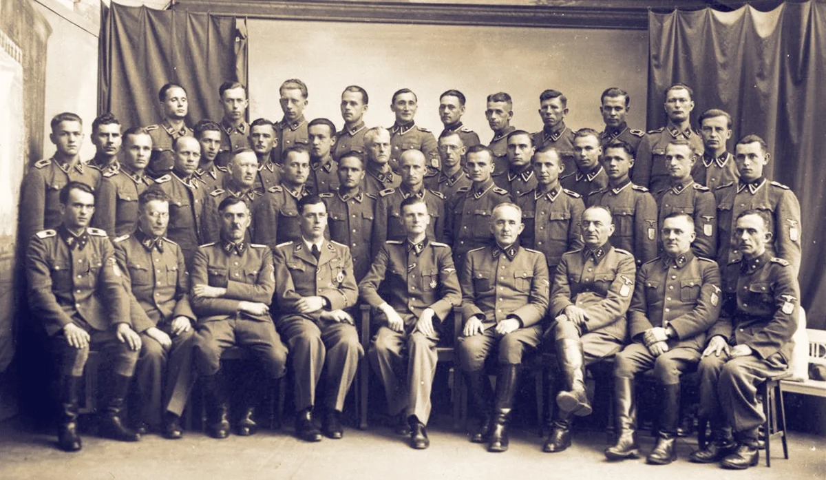 коллективное фото офицерского состава дивизи SS "Галиция"