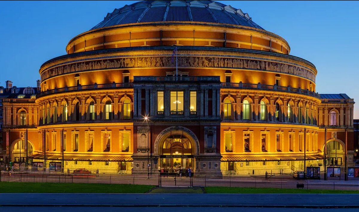 Альберт Холл