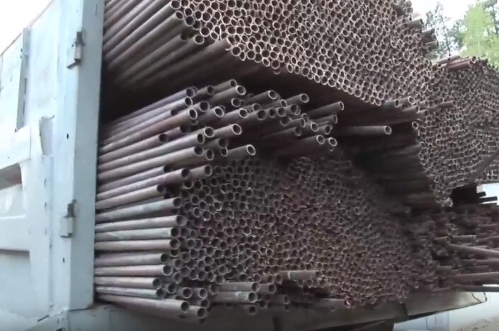 Металл вывозят тоннами