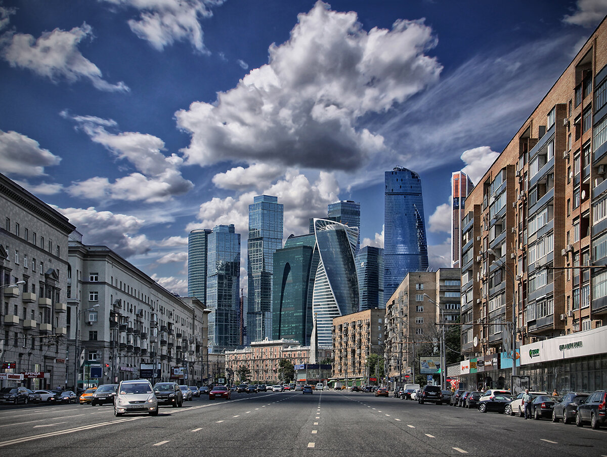 Улицы города москва. Центр Москвы улицы. Москва Сити с Дорогомиловской. Вид на Сити с Дорогомиловской улицы. Дорогомиловская улица  центр Москва.