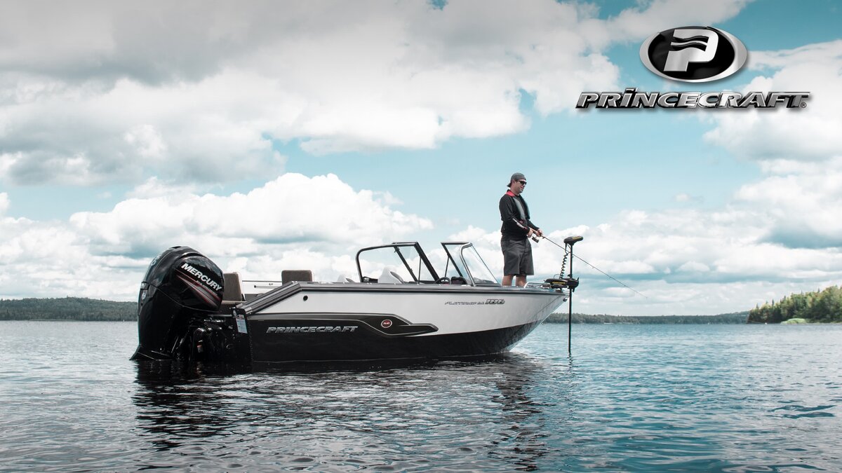 Даже беглого взгляда на продукцию североамериканского алюминиевого судостроения достаточно, чтобы понять, что эти лодки обладают признаками, заметно отличающими их от аналогичных конкурентов. В 1954 году в Принсвилле, небольшом городке на юге центральной части провинции Квебек, Канада, была основана компания Aluminum Boats And Canoes, предшественник компании Princecraft,  