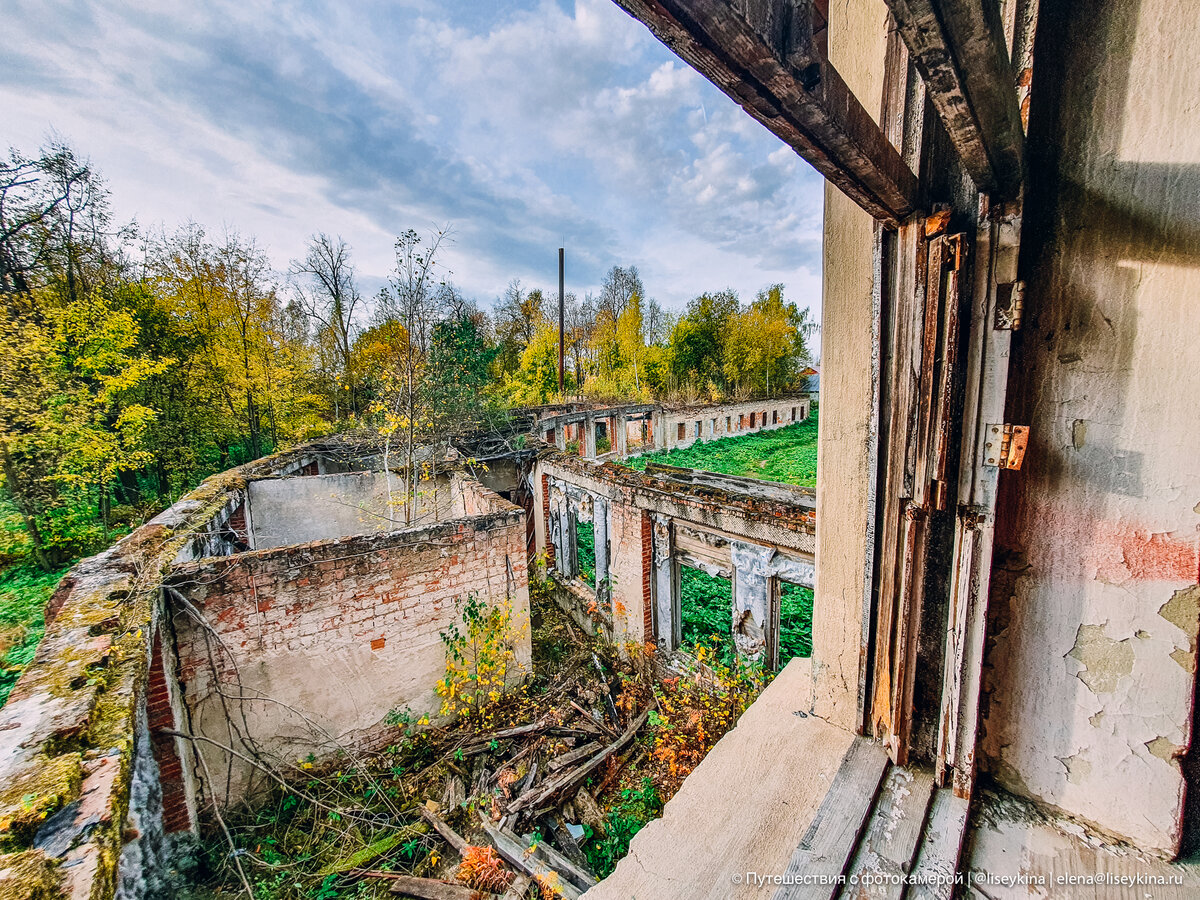 Заброшенная усадьба начальника Тайной канцелярии, а внутри прекрасные ...