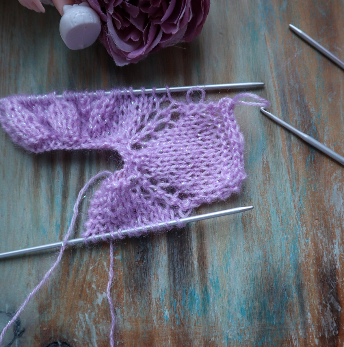 красивое закрытие петель. бесплатные мк спицами. жгуты спицами. вязание мочалки крючком с вытянутыми петлями пошагово. бесплатные мк спицами.