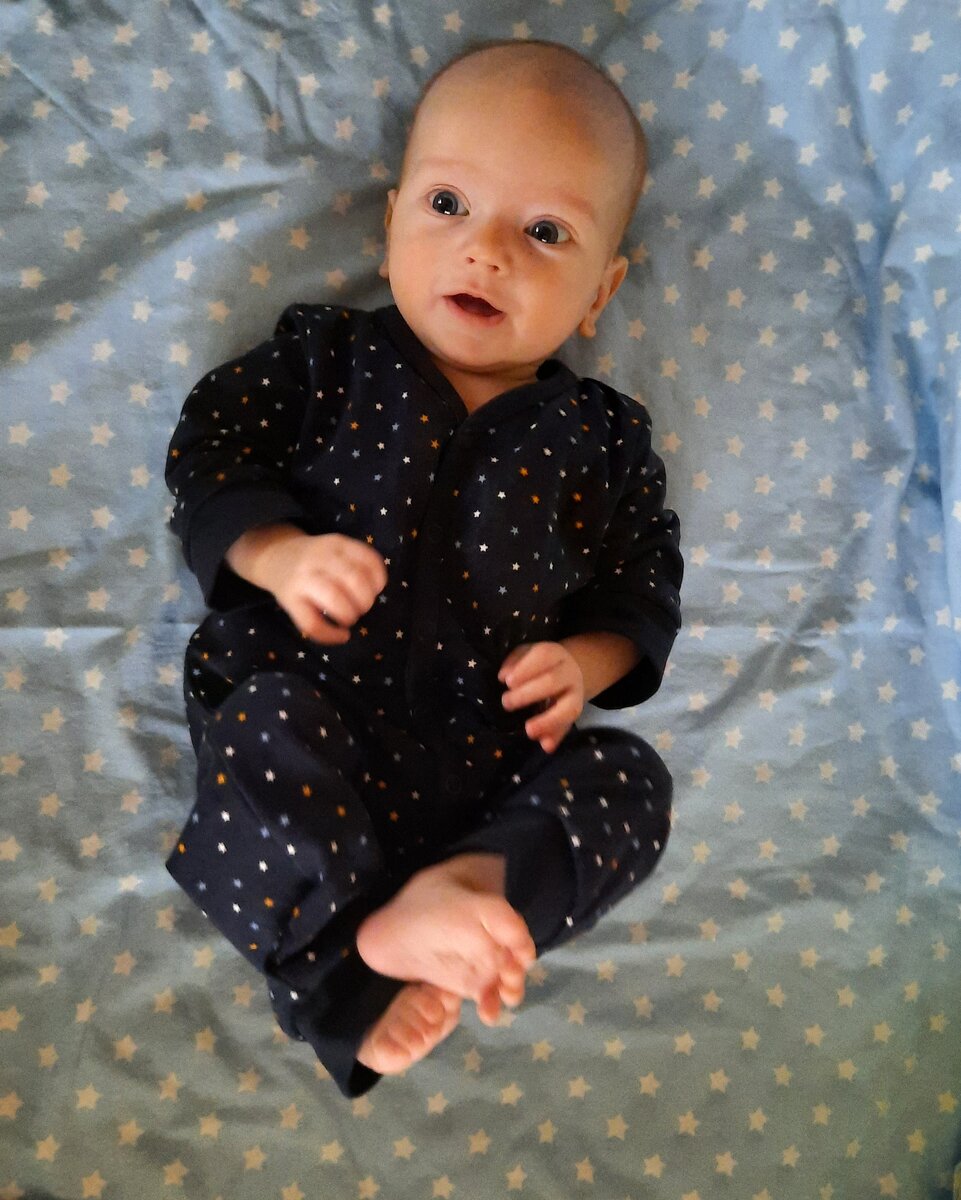 Ждет новогодних выплат