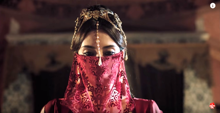 кадр из сериала "Великолепный век"