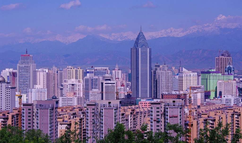 Урумчи - столица Синьцзяна. Источник: Яндекс картинки