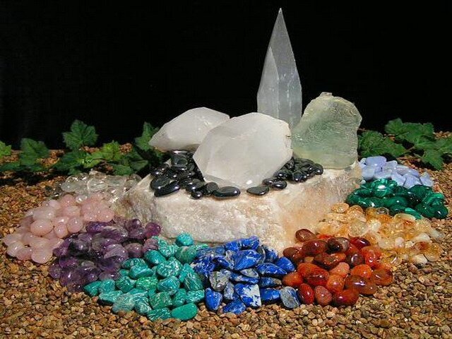 Камень очищающий воду. Волшебный камень. Магия камней. Очистка камней. Красивые необычные природные камни.