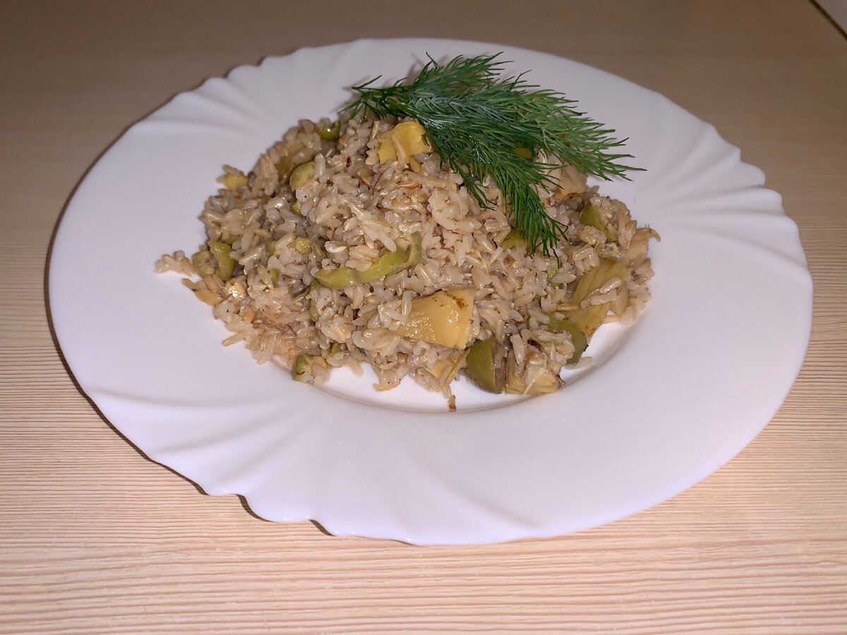 Можно подать как гарнир или самостоятельное блюдо