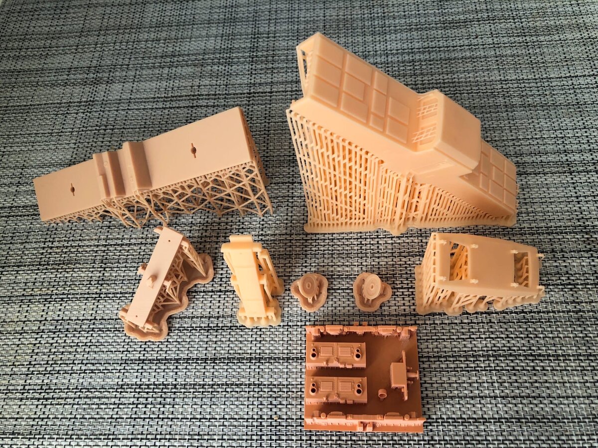 Распечатанные на 3д принтере детали для мастер-модели