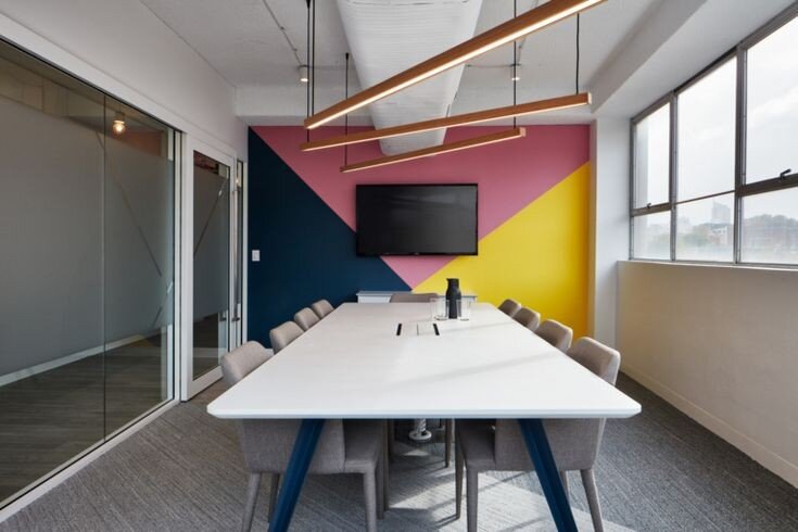 Переговорная в современном коворкинге. Фото для затравки :)