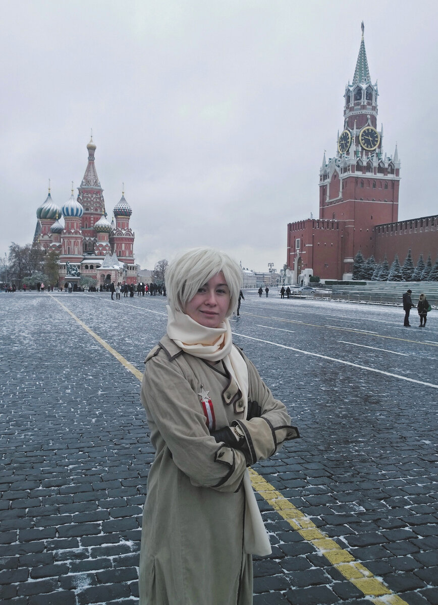 2016 год, Хетадей в Москве. Этот костюм у меня в итоге купил косплеер из Забайкалья, кажется. Помню, что посылку отправляла куда-то очень далеко.