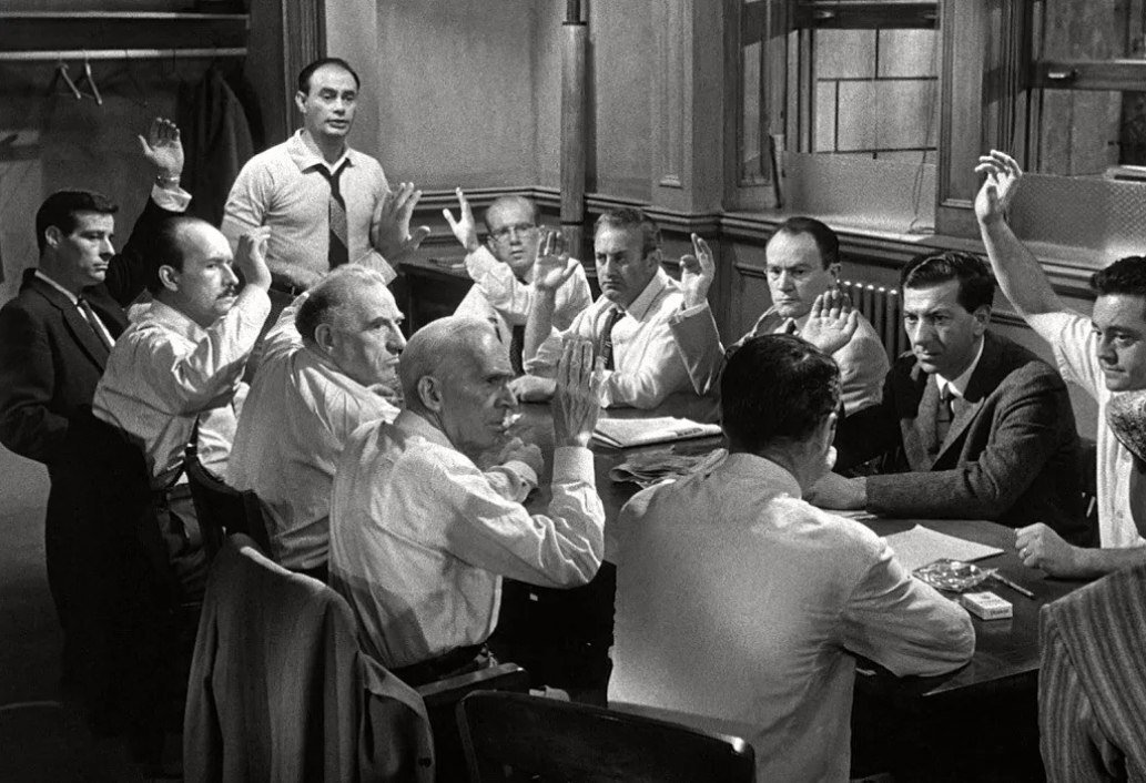 Кадр из фильма "12 разгневанных мужчин", 1957 г.