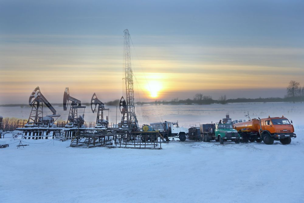 Работа на севере. Нефтесервис Нижневартовск. Вахта Север. Нефтяники на севере. Вахтовики на крайнем севере