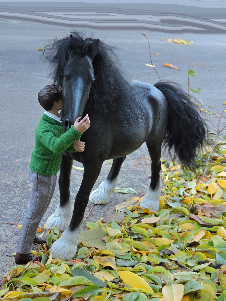 Чтобы не задеть нужные участки, можно сначала применить инструмент "выделение" (прямоугольник пунктиром) или лассо. Но это тоже не обязательно, просто увеличьте масштаб лупой, чтобы вам было удобней, если будете пользоваться этой функцией. 