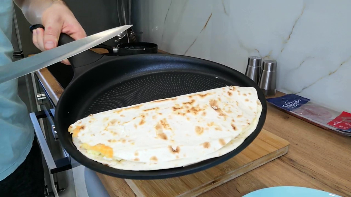 Готовый завтрак из лаваша