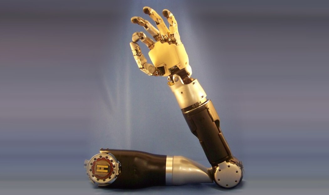 Возможно золотой протез Джованино Беретта был таким. Фото для иллюстрации из открытых источников