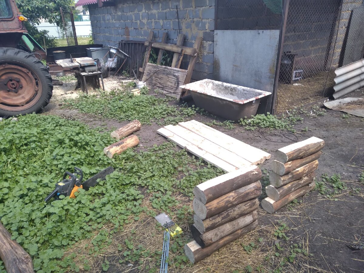 Стыки бревен можно подровнять на фуганке для лучшего прилегания.