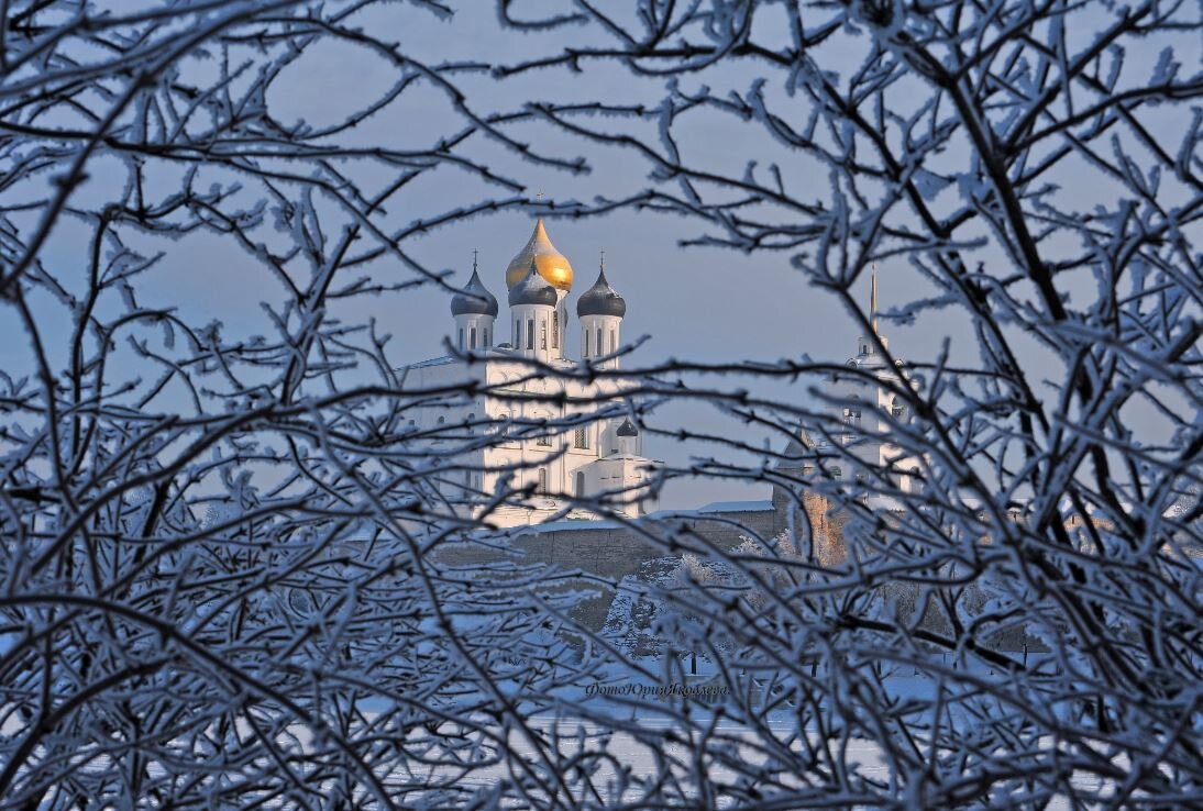 Ниже – строки Валерия Брюсова