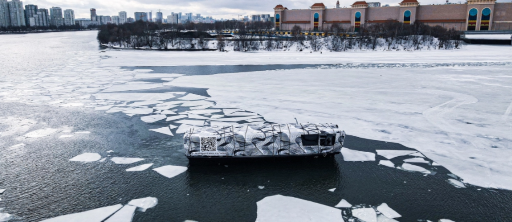 Электросудно "Синичка" для Москвы-реки на испытаниях / Фото: с сайта компании "ВодходЪ"