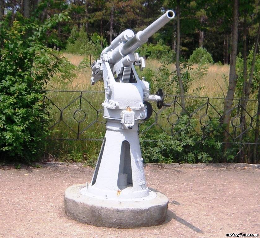 Морская "универсальная" пушка 21К. У нас она использовалась и как "зенитная" и как "противотанковая" 