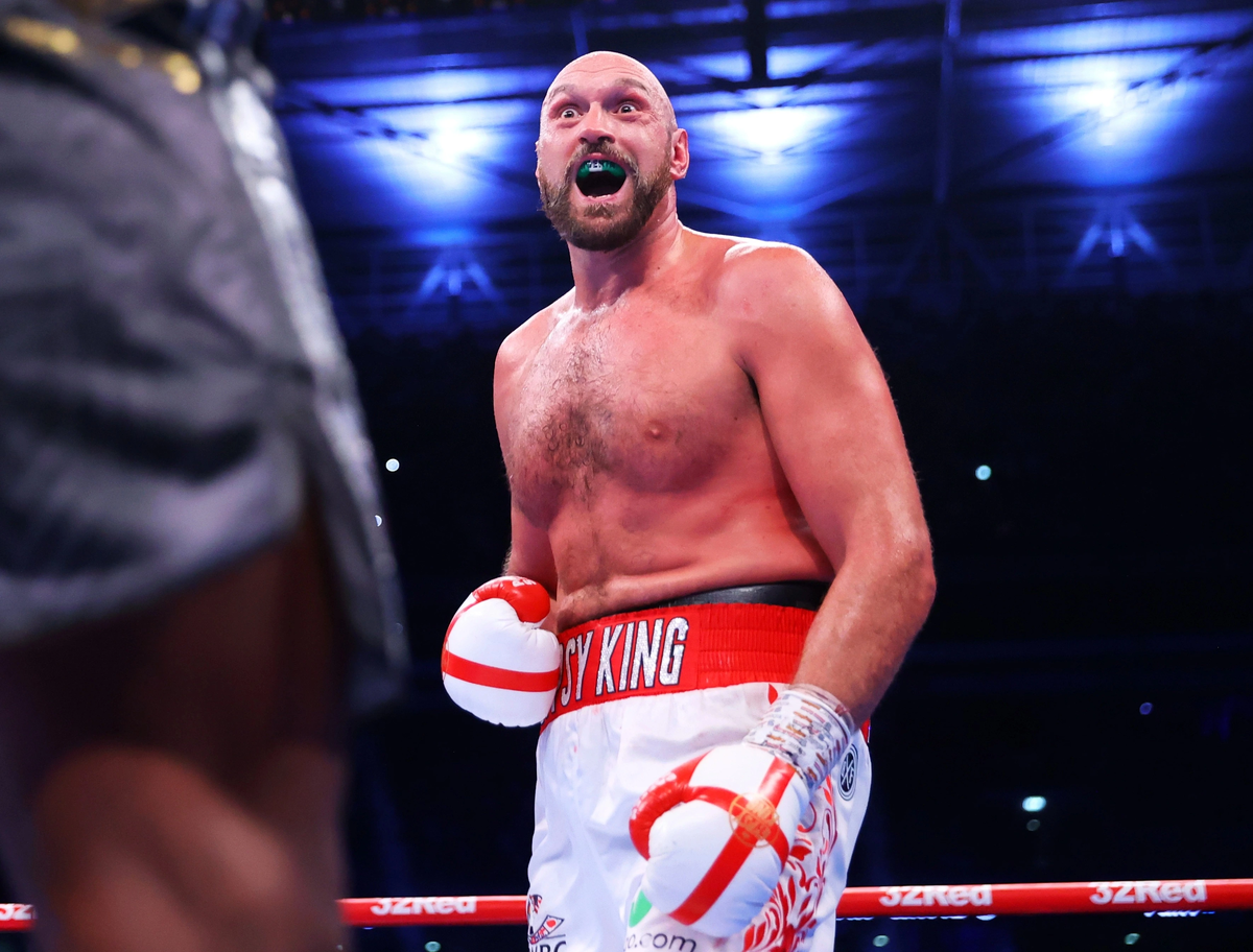 Британский чемпион мира в супертяжелом весе по версии (WBC) - Тайсон Фьюри