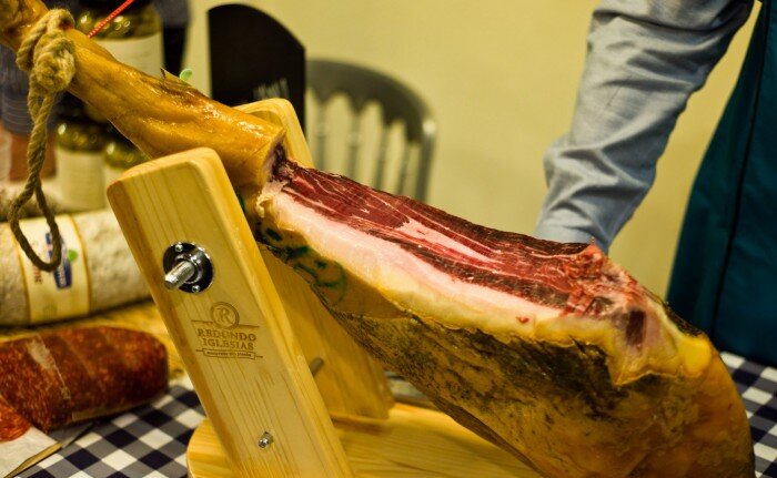 Фото с сайта https://travel.biletyplus.ru/kuxni-mira/27786-ispanskaya-kuxnya-ves-vkus-v-raznoobrazii