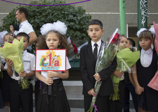Подготовка к школе включает и чтение повестей о первоклассниках, которые многое помогут понять детям.
