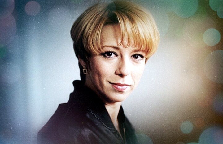 Больше 10 лет она выходила в эфир с программой, подводившей итоги главных событий недели. Однако затем Марианна решила сменить направление деятельности и оставить ТВ. Где сейчас известная ведущая?  