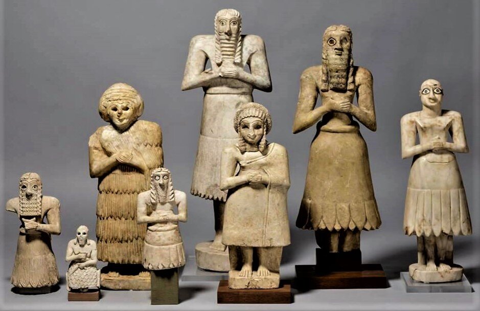 Шумерские статуи из древнего города Эшнунна. 