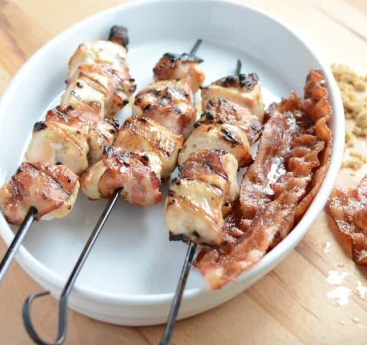 Куриные шашлычки с беконом