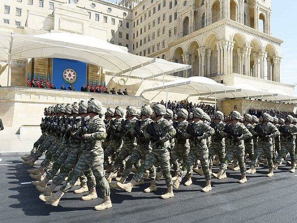 Азербайджанская пропаганда про 50000 добровольцев готовых воевать с Арменией - глупость