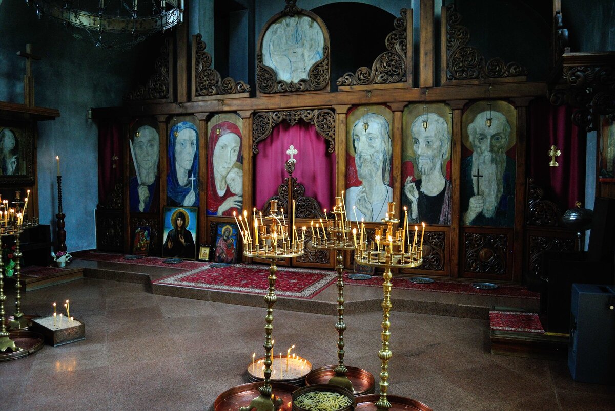 Церковь ванги в болгарии фото икон внутри