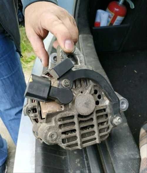 Старый генератор мицубиси