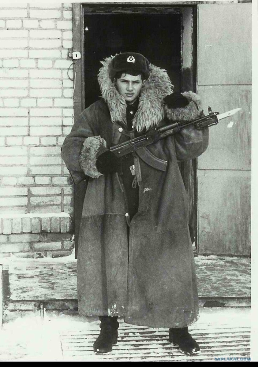 Зима... Караул... Пост...