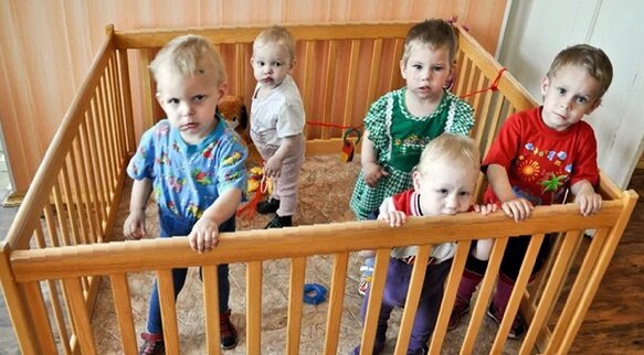 Им нужна родительская любовь, а не деньги