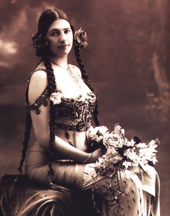 Мата Хари в молодости.