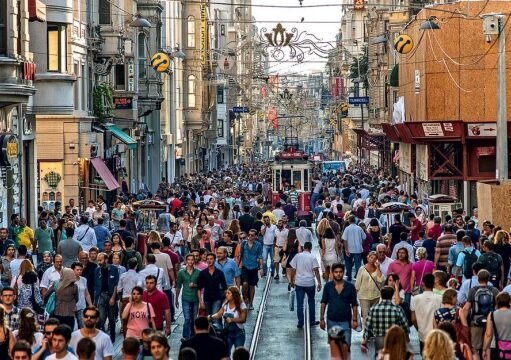 Турция для советских граждан была страной далекой и малоизвестной. Туристы туда не ездили, да и сам туризм в СССР был весьма ограничен.-5