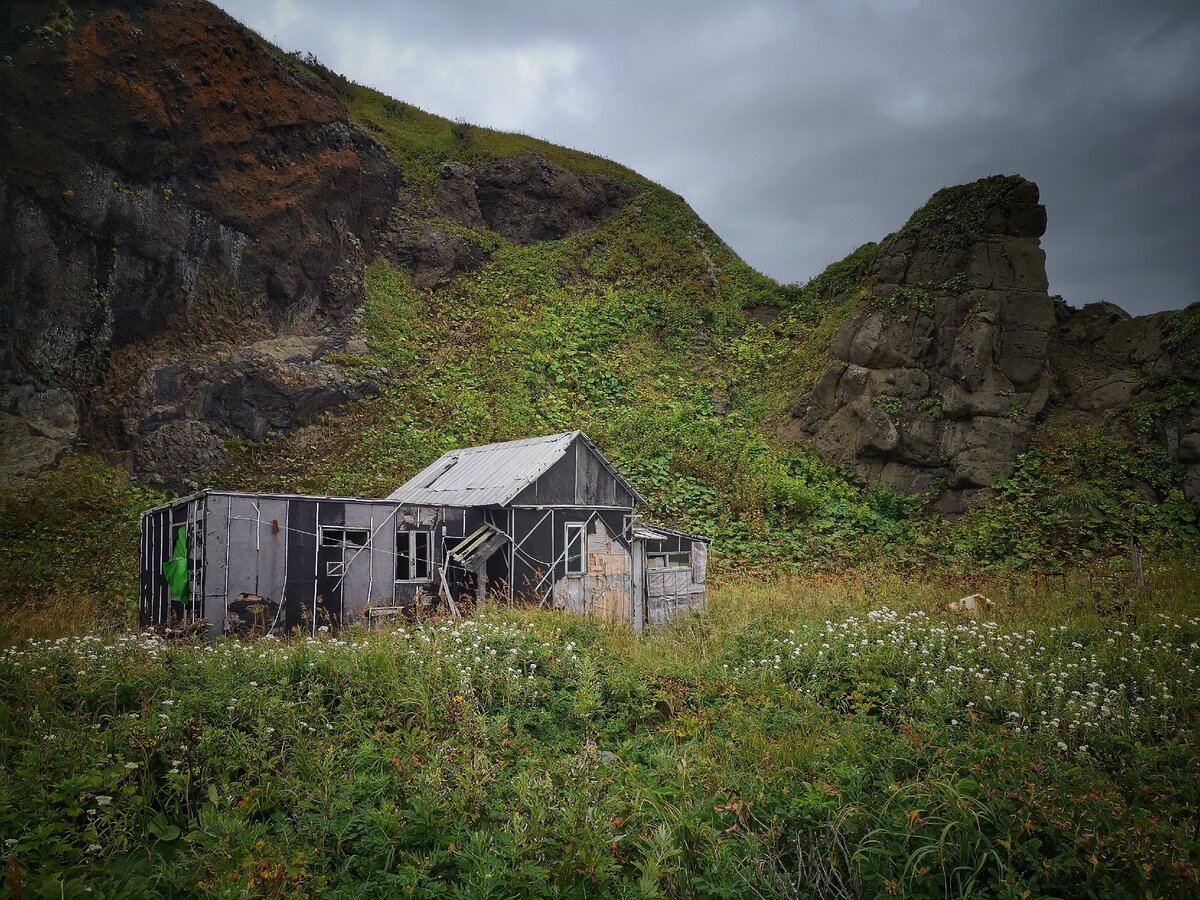 Старая хижина на юге Итурупа
