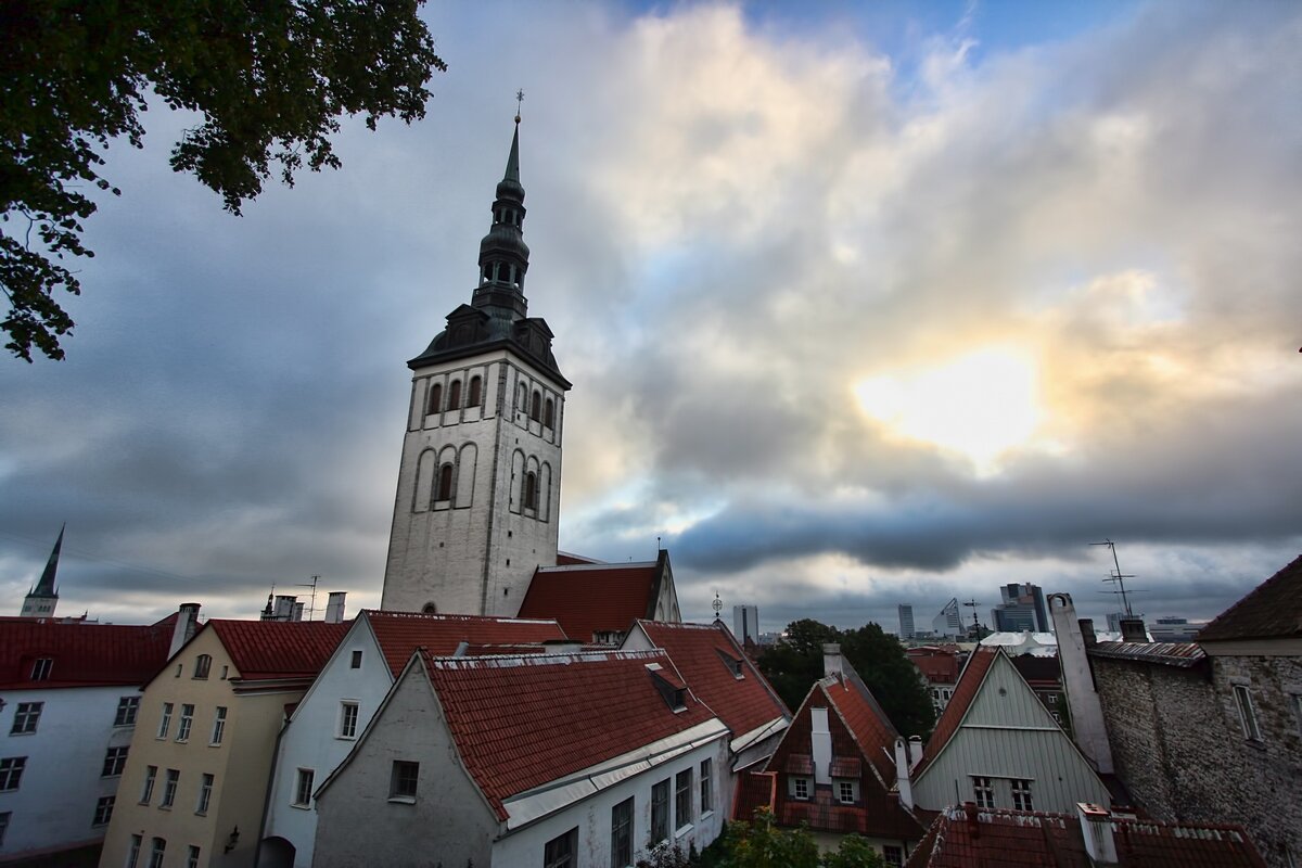 Таллин. Церковь Нигулисте в честь покровителя моряков - Святого Николая
