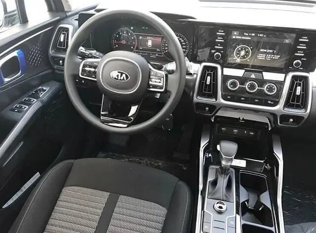 Kia Sorento 2021 - комплектация Comfort