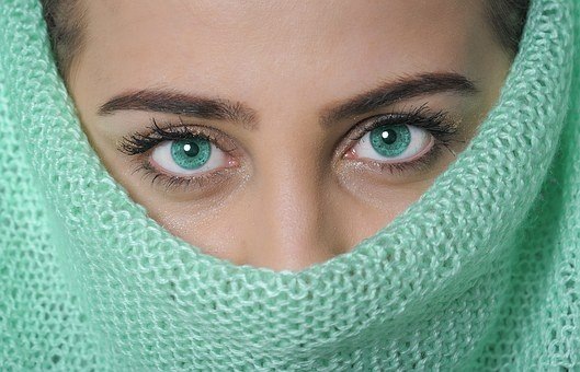 https://cdn.pixabay.com/photo/2016/07/18/10/16/model-1525629__340.jpg