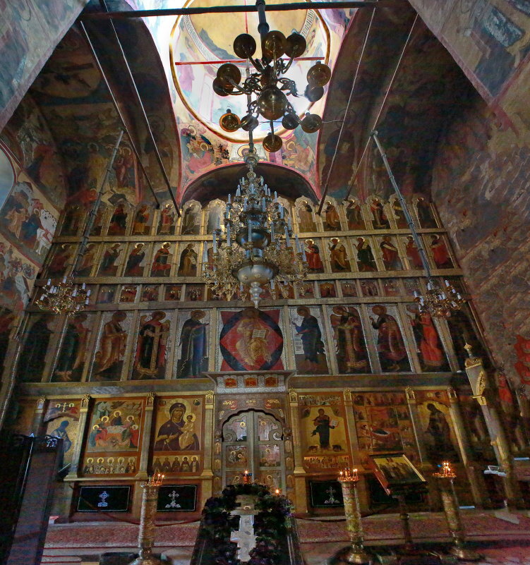 Иконостас Рождественского собора Саввино-Сторожевского монастыря. 