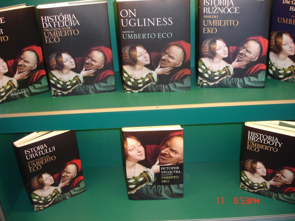 Книга История уродства на итальянском и русском языках