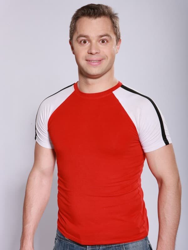 Источник: яндекс картинки, нажмите → чтобы увидеть фото актера/актрисы сейчас