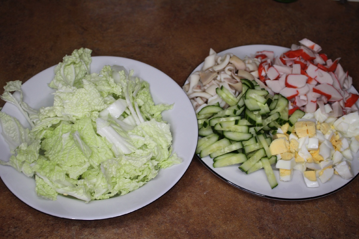 Капусту я просто порвала руками. 