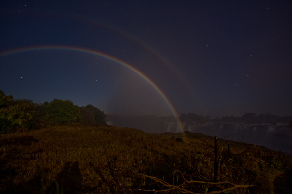 Вечерние явления. Moonbow явление. Лунная Радуга явление. Дэвид Нортон Лунная Радуга. Штат Кентукки Лунная Радуга.