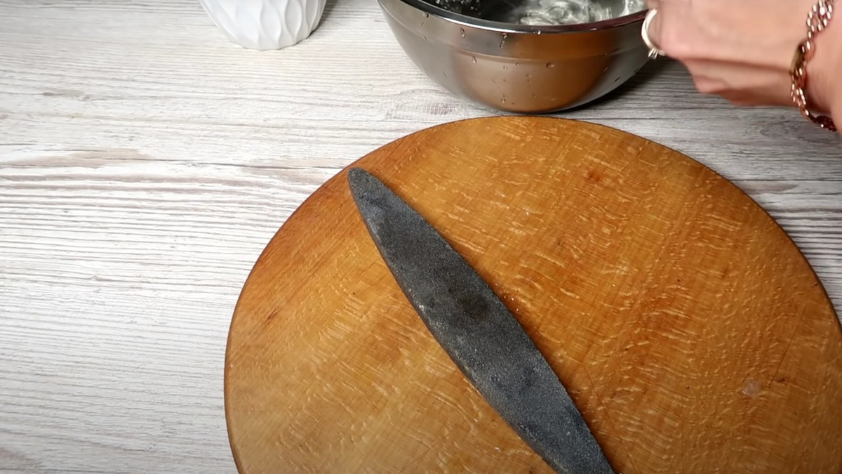 Всем привет! Если вы готовите дома, то знаете, как важны острые ножи. А если готовите много, то острый нож становится острой необходимостью.-3