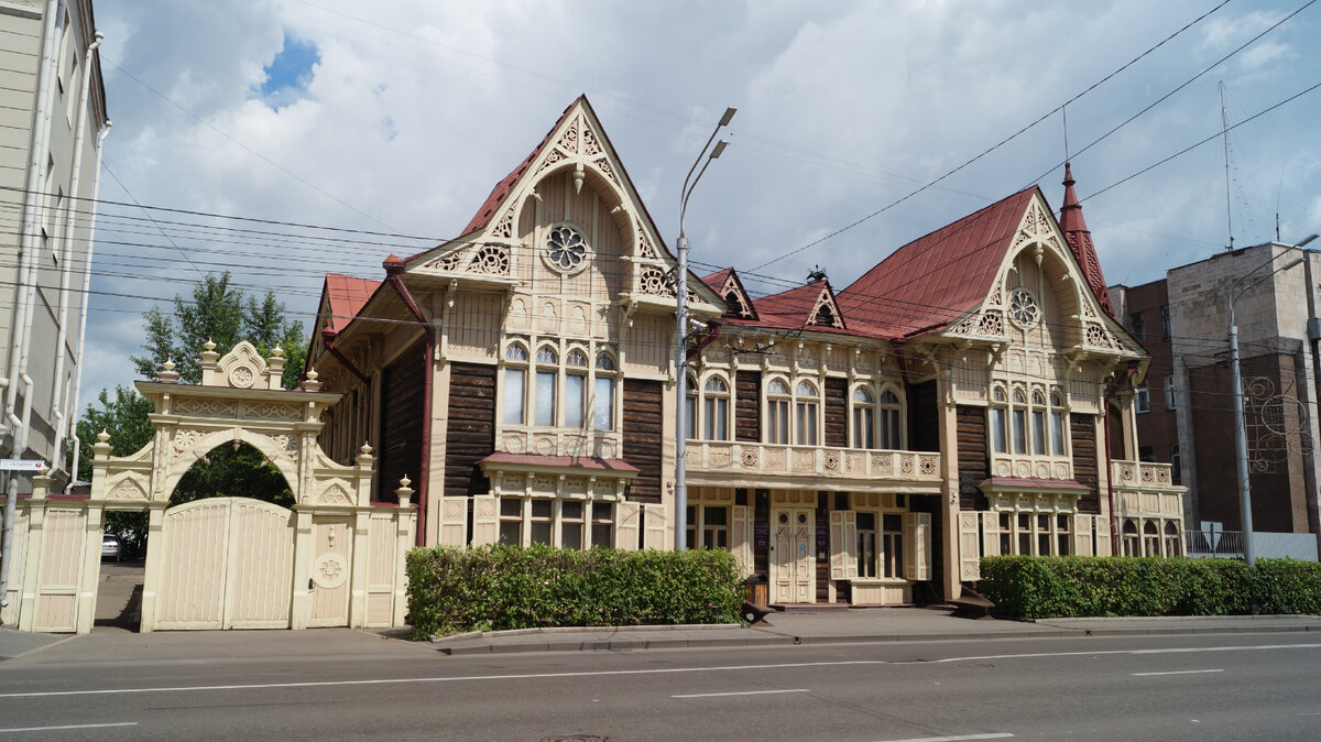 Ð”Ð¾Ð¼ ÐºÑƒÐ¿Ñ†Ð° Ð­.Ðœ. Ð¦ÑƒÐºÐµÑ€Ð¼Ð°Ð½Ð°, Ñ€ÐµÐº. 1911. Ð³. ÐšÑ€Ð°ÑÐ½Ð¾ÑÑ€ÑÐº, ÑƒÐ». Ð›ÐµÐ½Ð¸Ð½Ð°, 66. Ð¤Ð¾Ñ‚Ð¾: ÐÑ€Ñ‚Ñ‘Ð¼ ÐÐ¾Ð¹ÐµÑ€