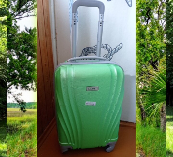 Моя сумка-чемодан на колёсиках для путешествий