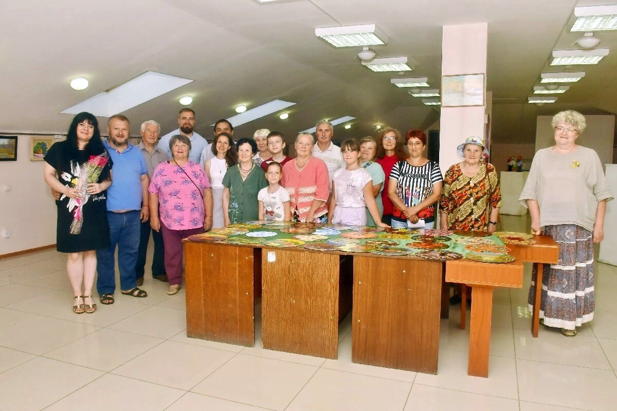 В галерее искусств открылась выставка работ Ульяны Башкировой | Людиново  .ру | Дзен